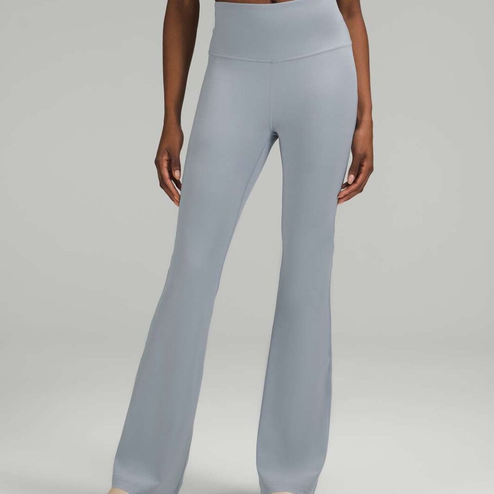 Lululemon Groove Super-High-Rise Flared Pant Nulu Chambray Size 18
